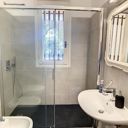 Ferienwohnung Fur 6 Personen Ca 100 M In Arenzano, Italienische Riviera Italienische Westkuste Arenzano